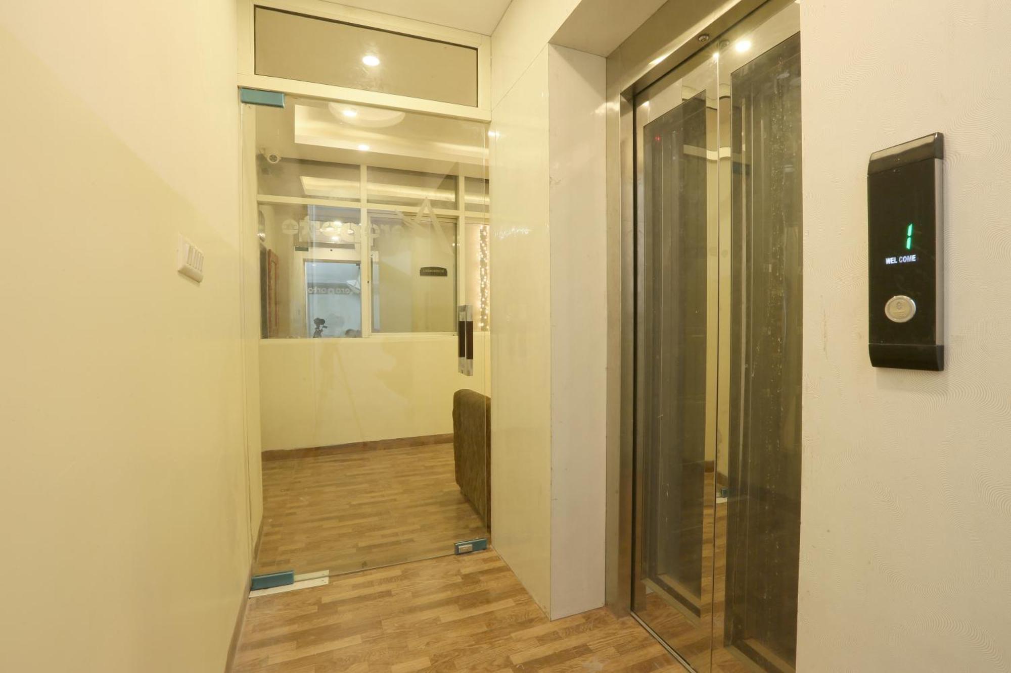 Plazzo Prime Plaza At Delhi Airport Bed & Breakfast New Delhi Exterior photo