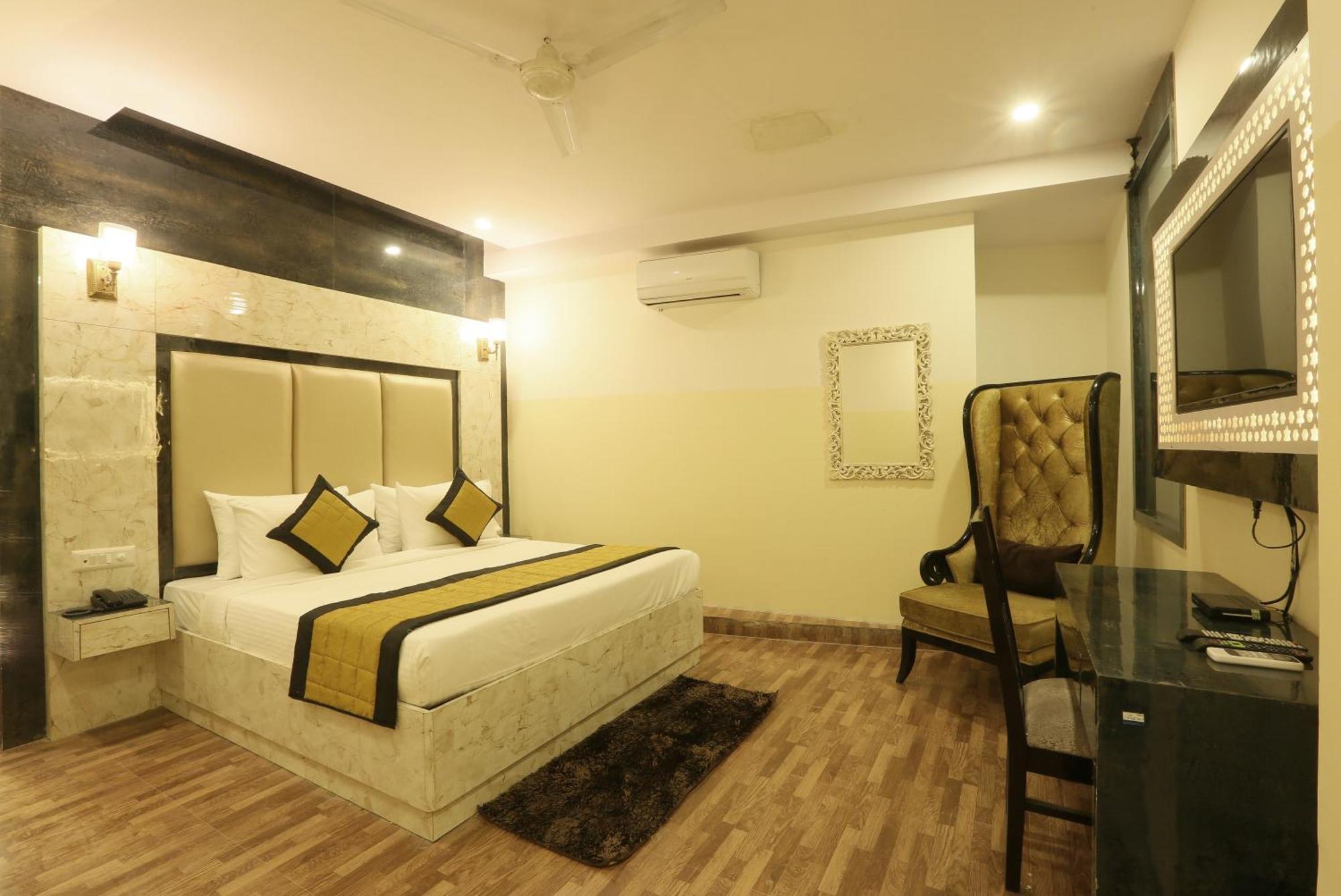 Plazzo Prime Plaza At Delhi Airport Bed & Breakfast New Delhi Exterior photo