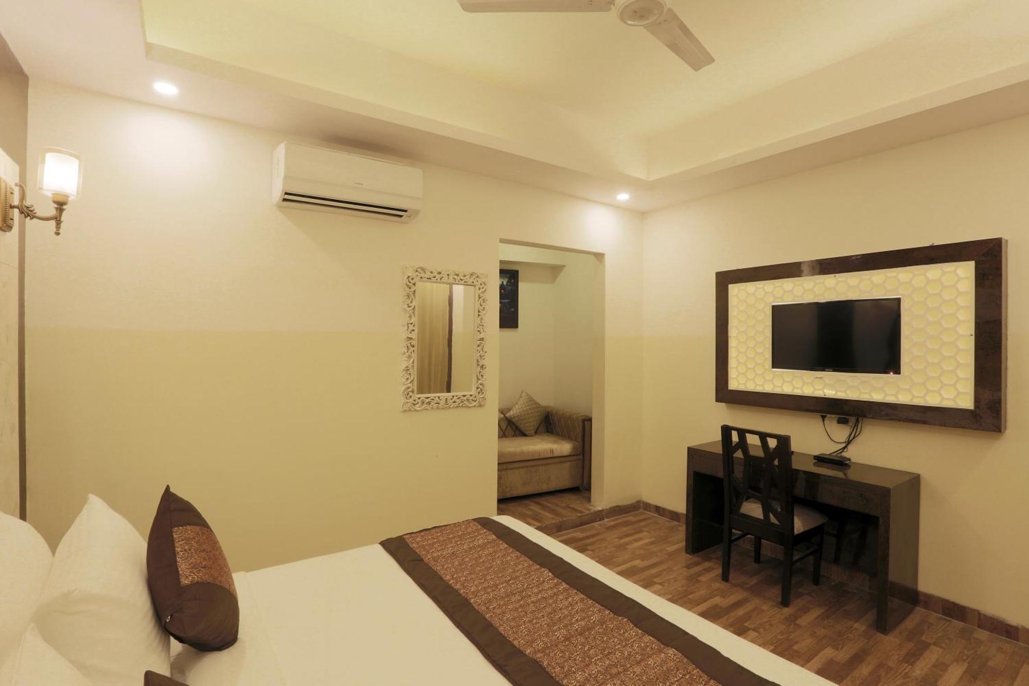 Plazzo Prime Plaza At Delhi Airport Bed & Breakfast New Delhi Exterior photo