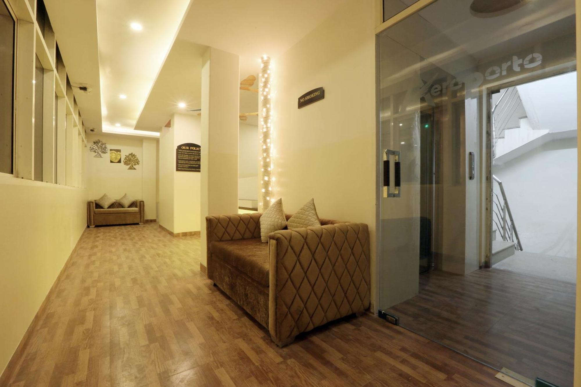 Plazzo Prime Plaza At Delhi Airport Bed & Breakfast New Delhi Exterior photo