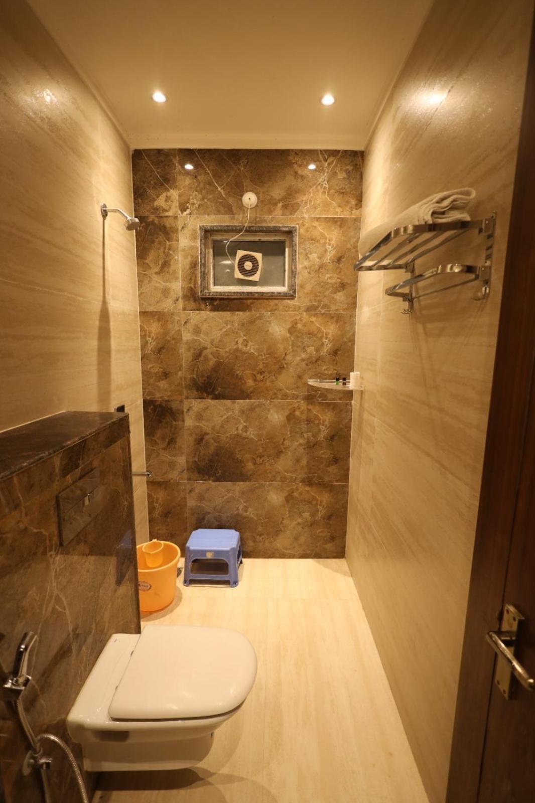 Plazzo Prime Plaza At Delhi Airport Bed & Breakfast New Delhi Exterior photo